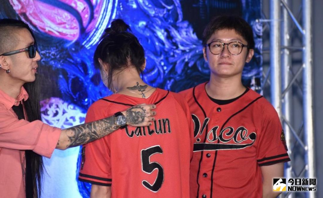 ▲中國大陸廣電總局每隔一段時間就會針對媒體市場加以規範，據外媒報導，這次「限娛令」主要針對藝人，其中也要求排除紋身藝人、嘻哈文化等。圖為示意圖。（圖／NOWnews 資料照片，記者林柏年攝）