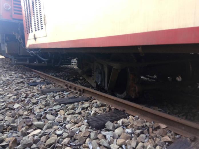 ▲阿里山小火車今（ 23 ）日下午發生列車出軌意外， 200 多名旅客行程受到影響。（圖／台鐵提供）