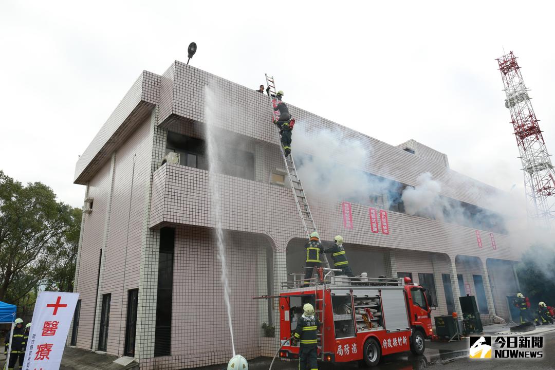 ▲119消防節前夕實施搶救演練，模擬峨眉超高壓變電所起火災害應變。（圖／記者常似虎翻攝 , 2018.01.18）