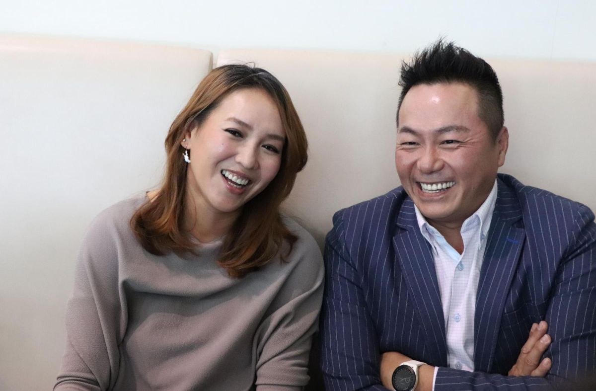 ▲張克帆（右）與愛妻双兒。（圖／中天提供 , 2018.1.14）