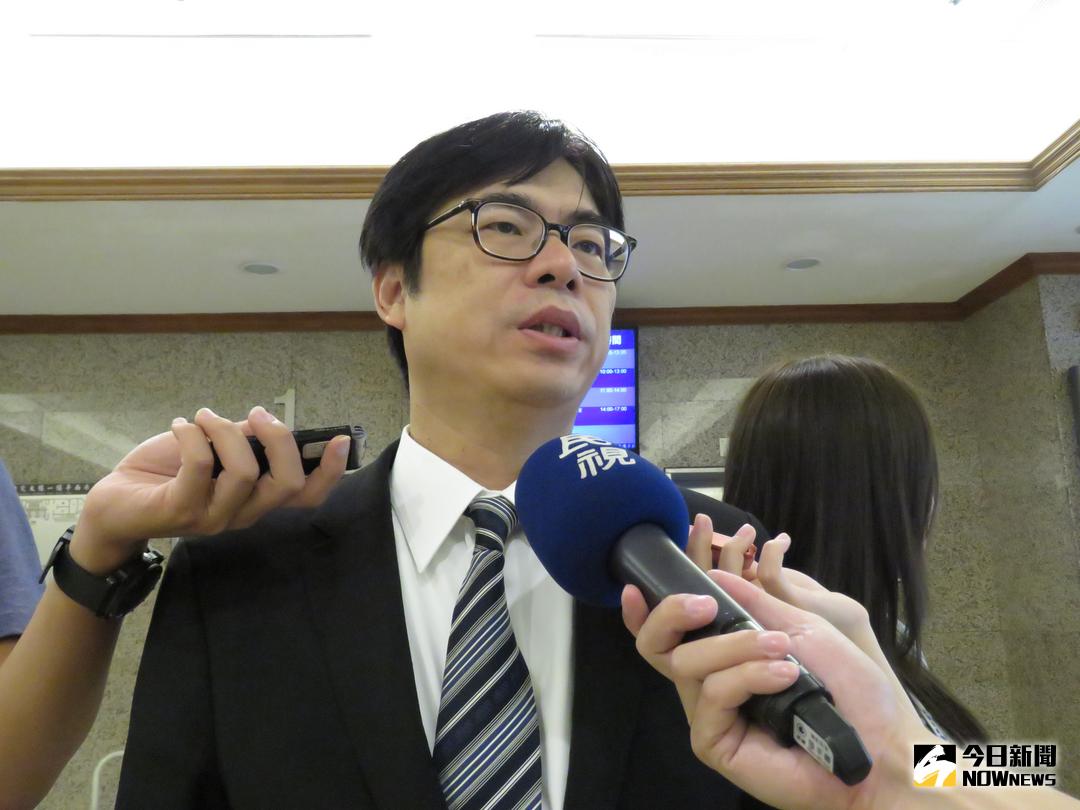 ▲民進黨立委劉世芳11日宣布退出高雄市長初選，黨內最大對手、民進黨立委陳其邁表示，對於劉世芳的決定，他尊重且感佩。（資料照片／邱明玉攝 ）