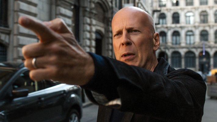 ▲67歲的好萊塢巨星布魯斯威利（Bruce Willis），在台灣時間31日凌晨，透過家人宣布罹患「失語症」，將息影退休，震驚影壇。（圖／車庫提供）