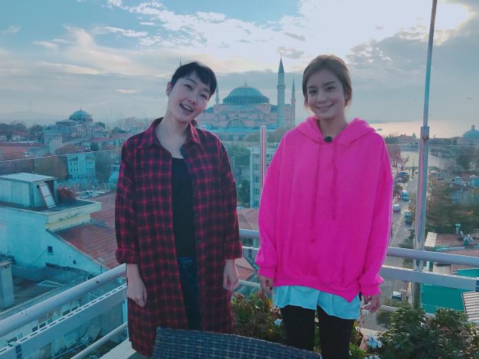 ▲莎莎（右）、巴鈺來到伊斯坦堡。（圖／TVBS提供 , 2018.1.10）