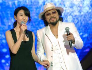 ▲張菲（右）推出新節目時，首集就邀請緋聞女友金元萱站台。（圖／華視提供，2018.01.09）