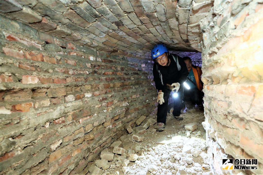 ▲證實耆老祕聞，左營日軍遺址洞窟工廠首曝光。（圖／記者宋德威攝 , 2018.01.08）