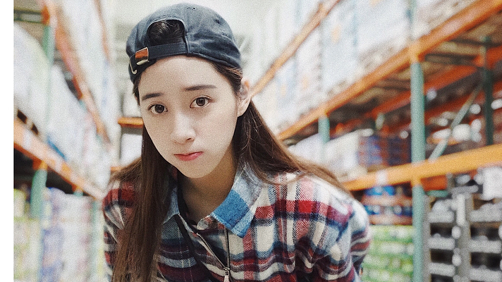 ▲歐陽妮妮曬賣場美照。（圖／翻攝自IG , 2018.1.7）