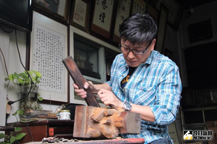 小西天神像雕刻唯一傳人　吳翔宇突破家規傳授有緣人
