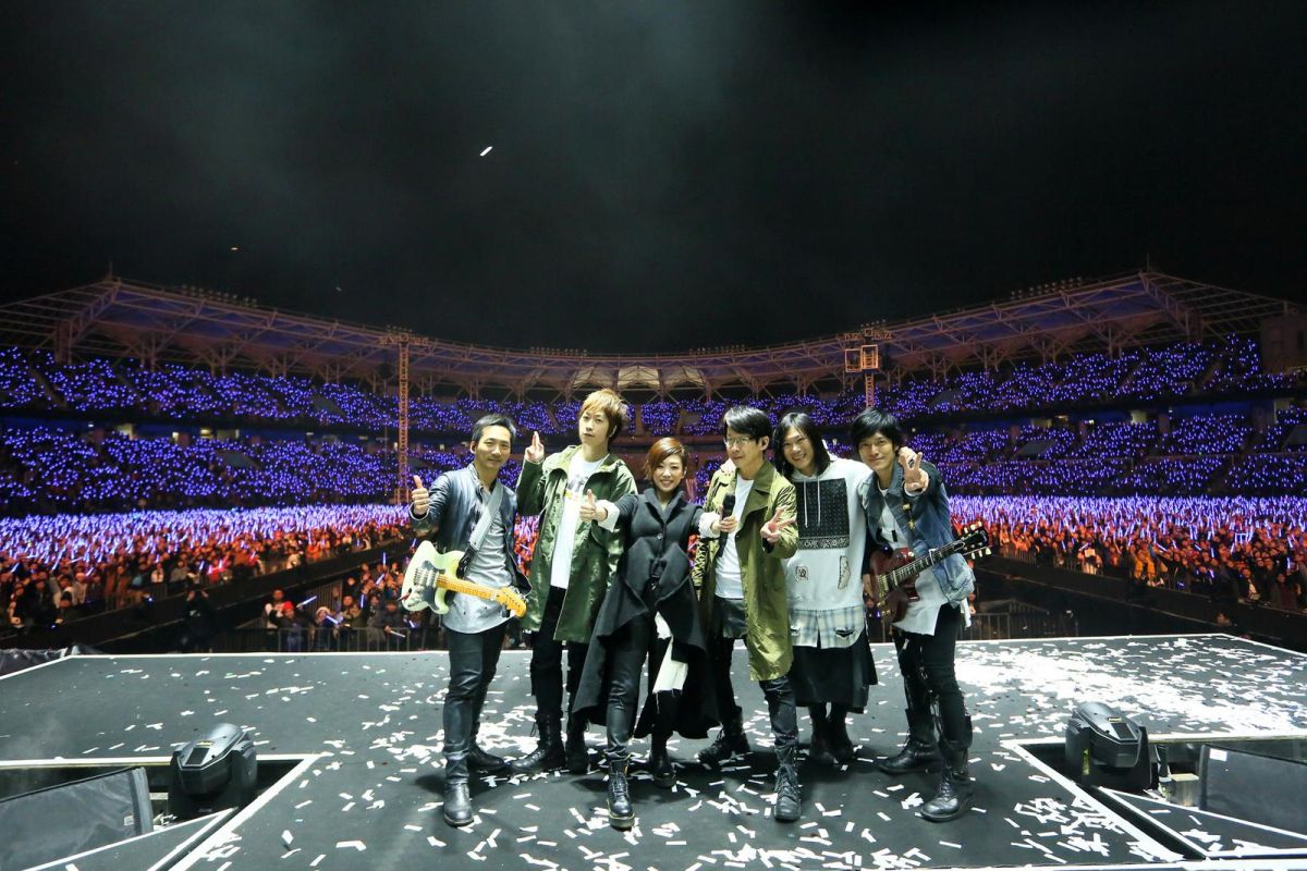 ▲林憶蓮（左三）擔任五月天《人生無限公司》演唱會嘉賓。（圖／相信音樂提供 , 2018.01.05）