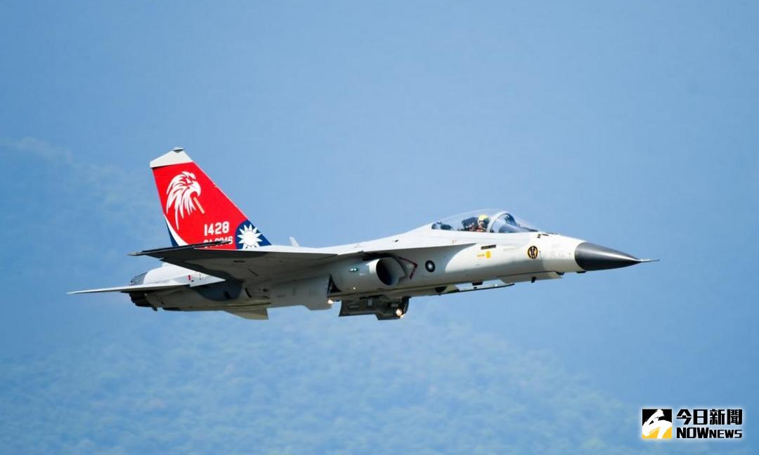 ▲中國大陸片面啟用M503相關航路，對我空防構成嚴峻威脅，軍方擬將經國號戰機全年駐防澎湖因應。（資料圖／記者葉政勳攝 ）