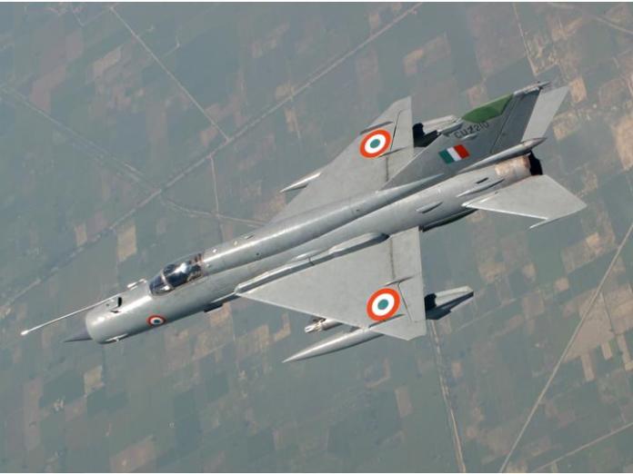 ▲印度空軍MiG-21戰機頻頻墜毀，讓這款戰機獲得「飛行棺材」或「寡婦製造機」等惡名。（圖／印度空軍）