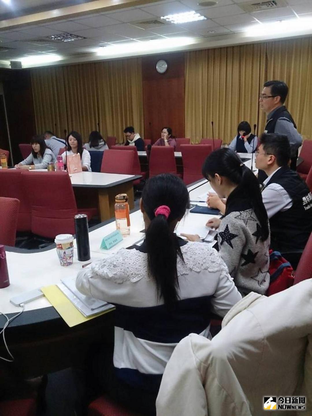 ▲勞工處4日辦理雲林縣107年度補助辦理照顧服務員訓練計畫說明會。（圖／記者洪佳伶翻攝 , 2018.01.04）