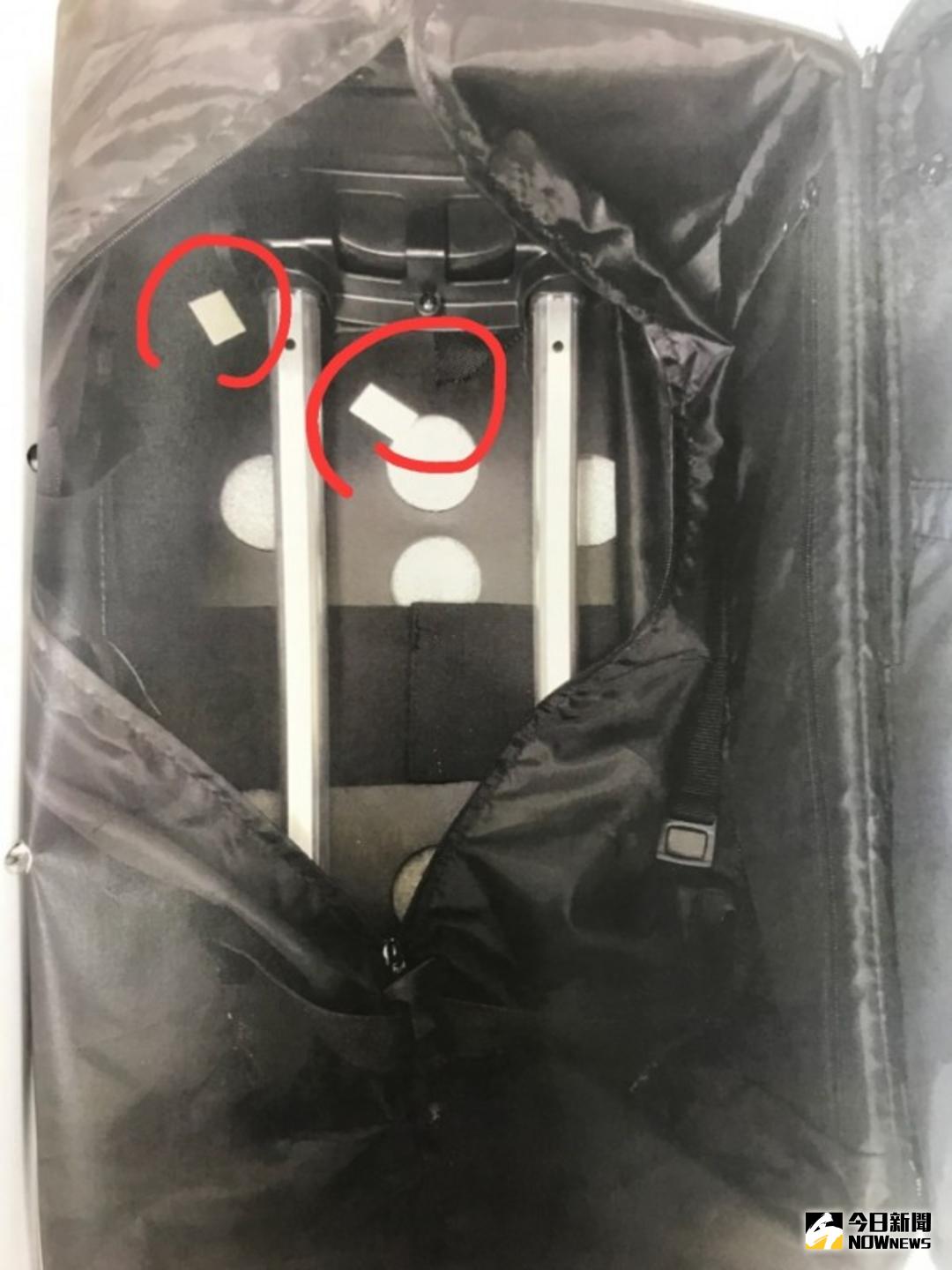 ▲華航林姓空姐行李箱夾藏毒品遭查獲，空姐堅持喊冤，檢方調查驗尿無毒品反應，藏毒處也驗無指紋，8個月調查後予以不起訴。（資料照片）