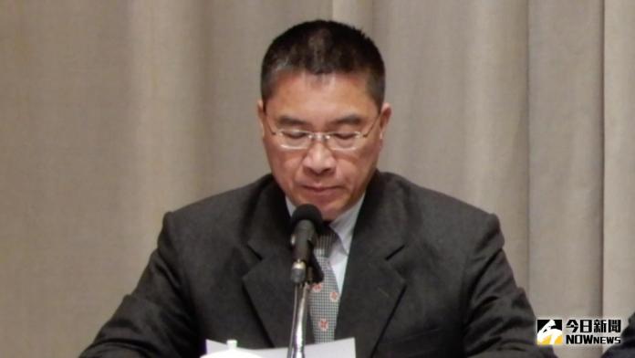 ▲立法院臨時會與勞工抗爭前夕，行政院發言人徐國勇4日在行政院會記者會宣布，支持立法院修正《勞基法》第34條文字，不再堅持行政院版本。（圖／記者陳弘志攝 , 2018.01.04）