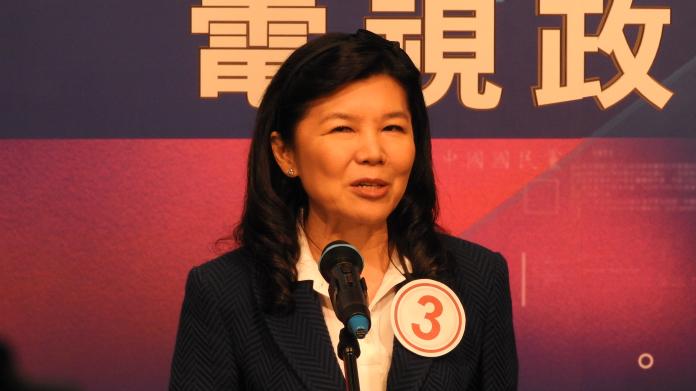 ▲婦聯會前常委潘維剛強調，反對簽署喪權辱會、違法違憲的行政契約。（圖／記者戴祺修攝,2017.05.06）