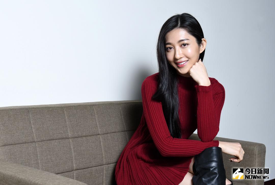 ▲王晴以一首《緩緩愛》cover ，獻上祝福給NOWnews的朋友們。（影片／王晴提供，2018.2.20）