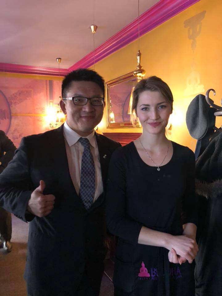 ▲台北市議員童仲彥隨台北市長柯文哲出訪歐洲，被爆料獨自前往紅燈區「考察」。（圖／翻攝自童仲彥臉書）