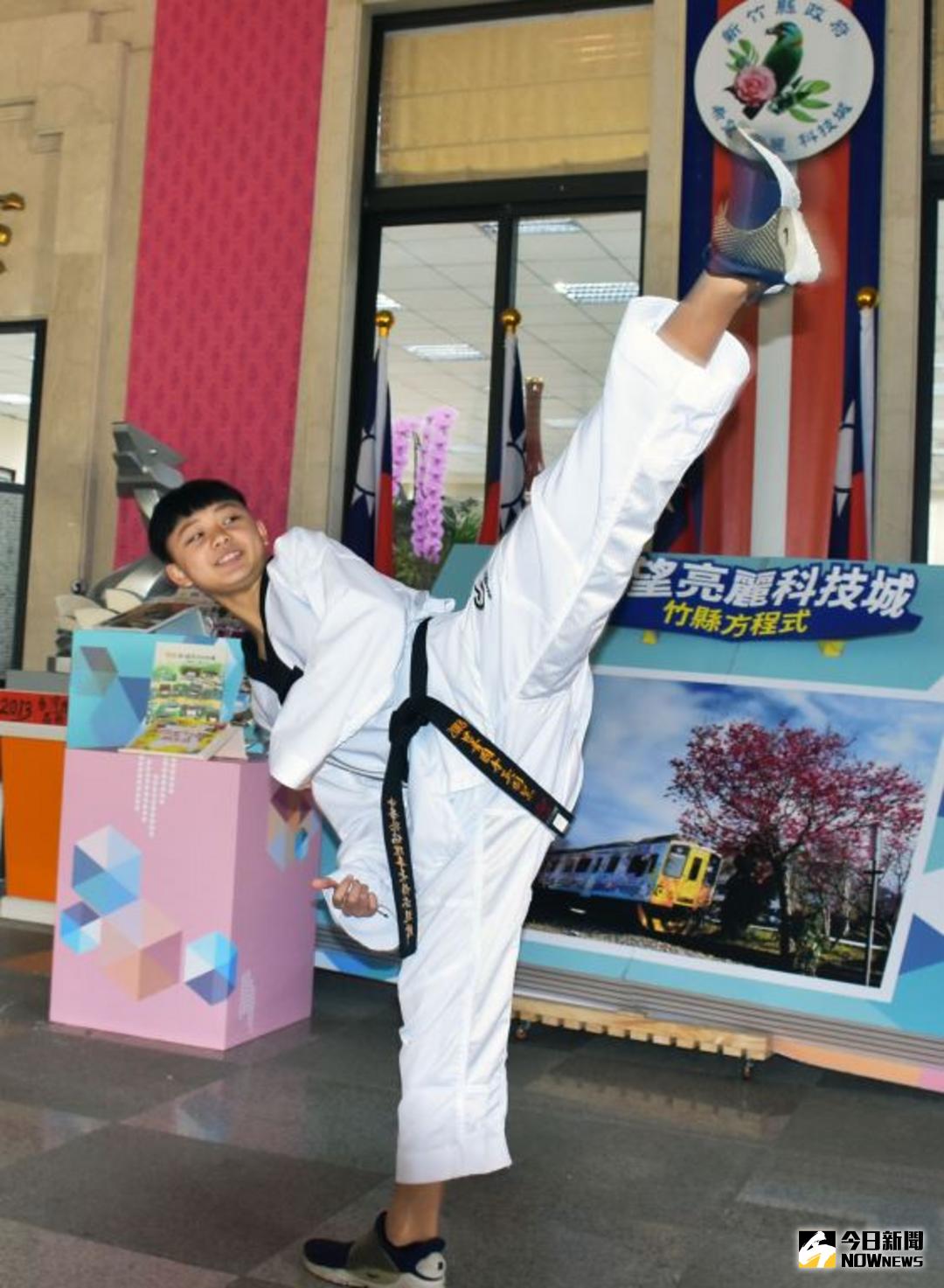 ▲相隔20年，新竹縣再度有青少年跆拳國手獲選，吳雨絜將遠征非洲為國爭光。（圖／新竹縣政府提供 , 2018.02.13）