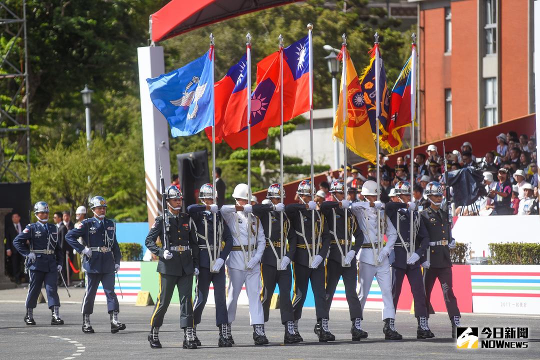 ▲ 106年國慶大會三軍儀隊進場。（圖／記者陳明安攝，2017.10.10）