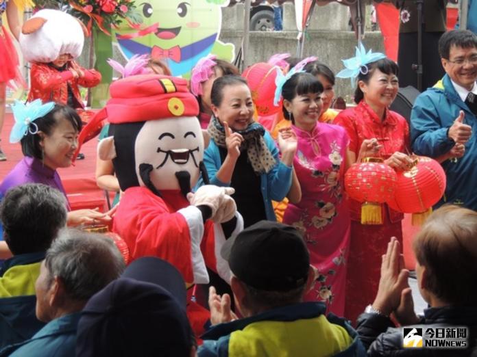 太保市花海節熱鬧開幕　接駁燈會早上看花晚上賞燈
