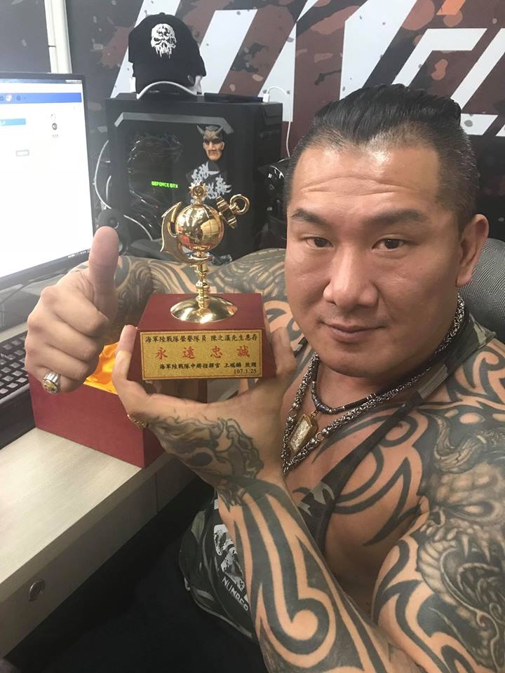 ▲館長經歷 921 全程救災，親身體驗過傷痛，將捐賑100萬元，提供花蓮災區救援。（圖／翻攝自「飆捍」臉書）