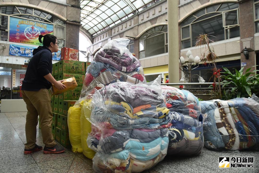 ▲花蓮地區發生強震，不少企業紛紛響應賑災。（圖／記者林柏年攝，2018.2.8）