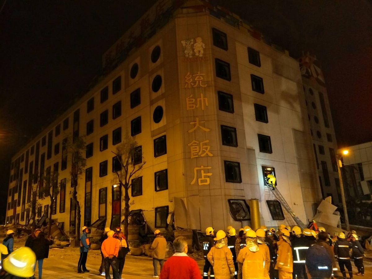 ▲花蓮地震，統帥大飯店倒塌。（圖／民眾提供）
