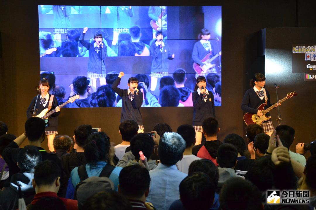 ▲台北動漫節今（5）日完美落幕。圖為在日本館中賣力演出的「TAKEYAMA 3.5」。（圖／記者顏大惟攝，2018.02.01）