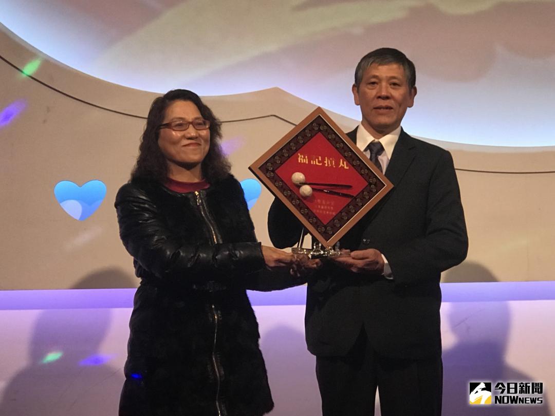 ▲吳國樑\\(右\\)強調從事食品業必須秉持良心，否則不可能一做30年屹立不搖。（圖／記者常似虎攝 , 2018.02.04）