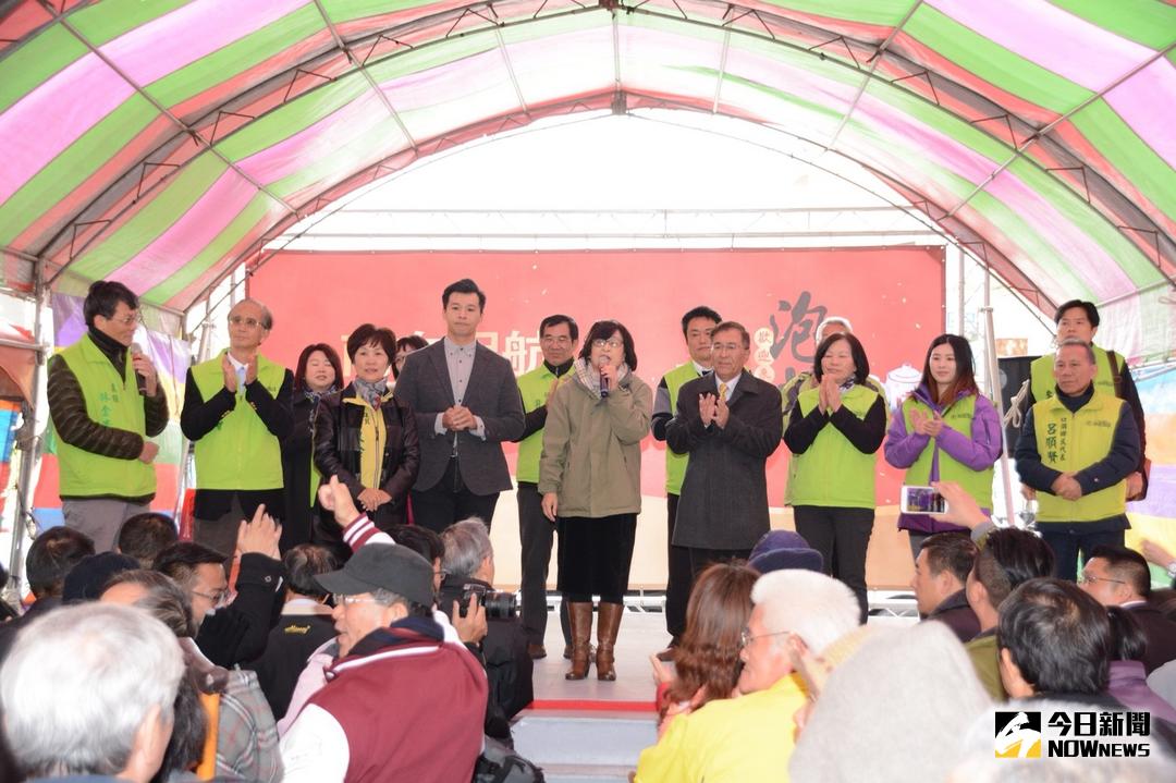 ▲立委蘇治芬、縣議員黃淑鈴、與台西鄉民代表吳政展成立台西聯合服務處，4日舉行服務處成立大會。（圖／記者蘇榮泉翻攝，2018.02.04）