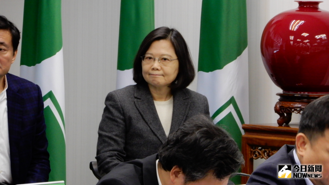 ▲蔡英文總統 31 日主持民進黨中常會，聽取行政院秘書長卓榮泰報告處理 M503 爭議航路作法。（圖／資料照，記者陳弘志攝 ）