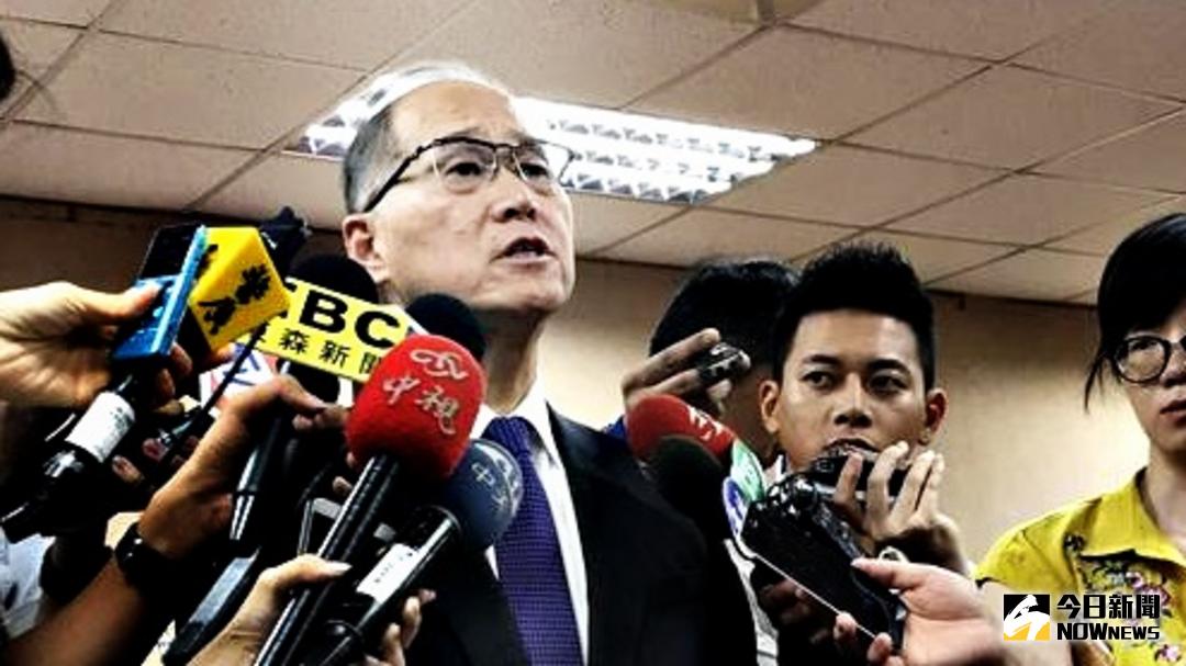 ▲內閣改組名單23日下午出爐，在名單揭曉前一刻傳出「老藍男」外交部長李大維將在這波改組中順勢下台。( 圖／NOWnews資料照）