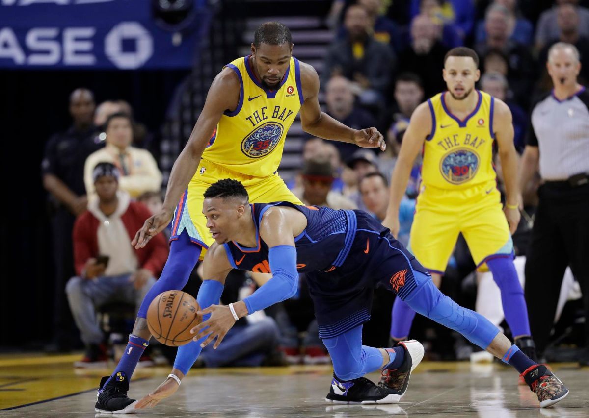 ▲NBA太陽球星Kevin Durant近日在播客節目上，詳談他在2016年離開雷霆，轉投勇士這一飽受爭議的決定，「主要是我想要一種新的體驗。」。（圖／美聯社／達志影像）