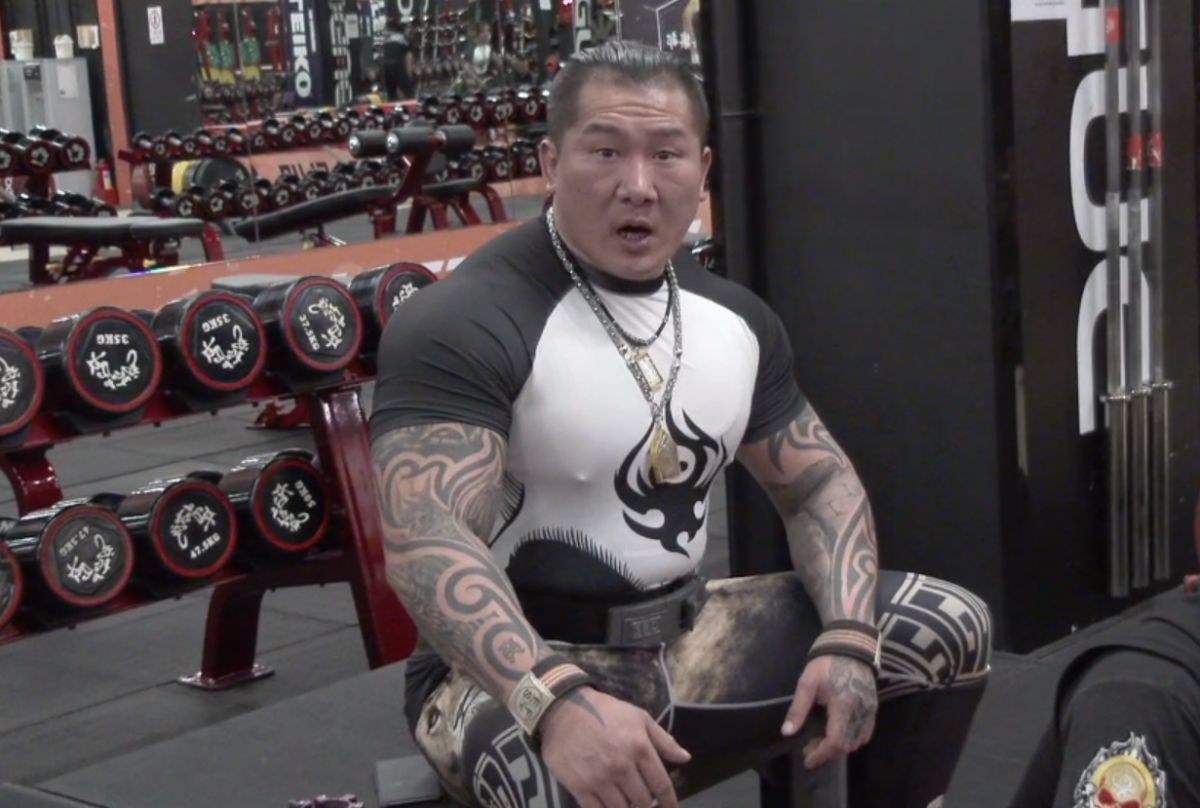 ▲館長陳之漢因為臉書被檢舉裸露圖片被停權 7 天，讓他很不滿。（圖／翻攝自金剛直播）