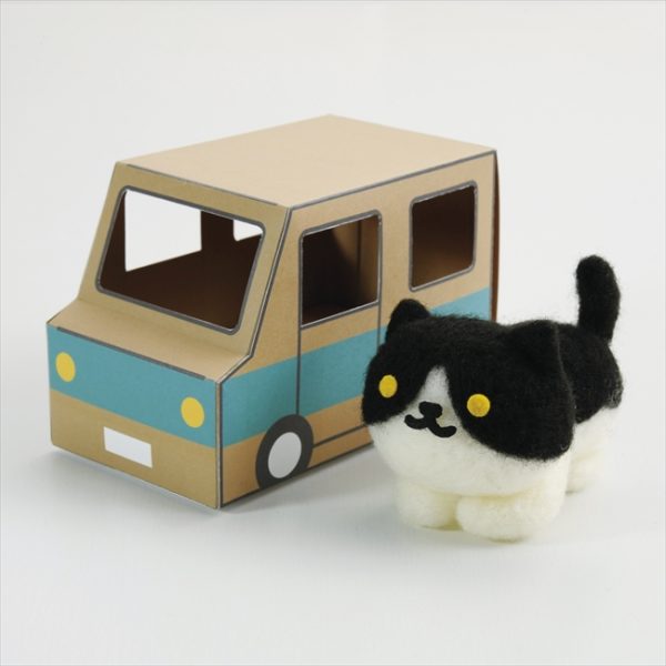 接下來預定會推出的宅配紙箱與黑白賓士貓。