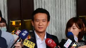 林俊憲開撕！他舉「台南500面帥臉」酸爆陳亭妃：別垂死掙扎了
