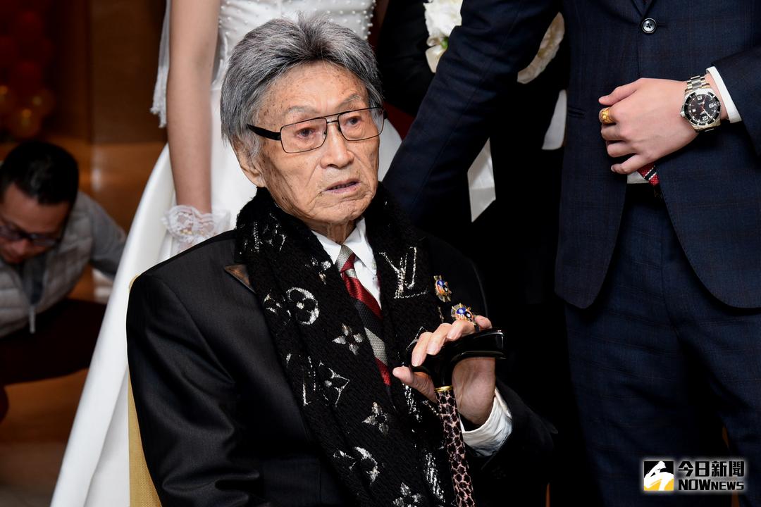 ▲傅達仁出席兒子婚禮，目前靠著吃藥與打針苦撐。（圖／記者林柏年攝 , 2018.2.11）