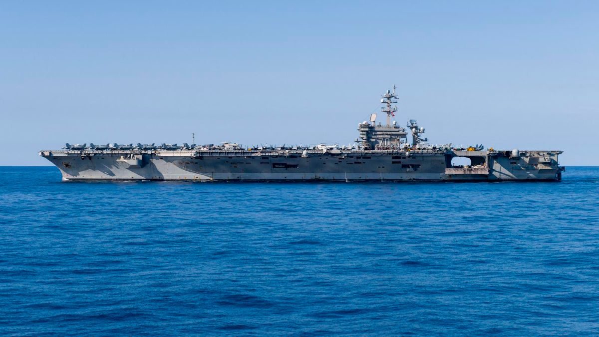 ▲美軍航空母艦卡爾文森號於5日至9日訪問越南峴港市，這將是越戰1975年結束之後，美軍航艦首度訪問越南。（圖／美國海軍 ）