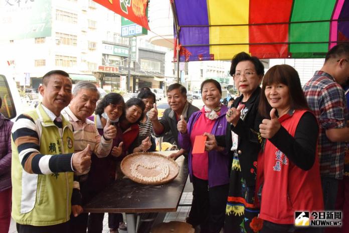 地方萬花筒》影／元宵用搖的　秀傳醫院護理師互尬領獎金
