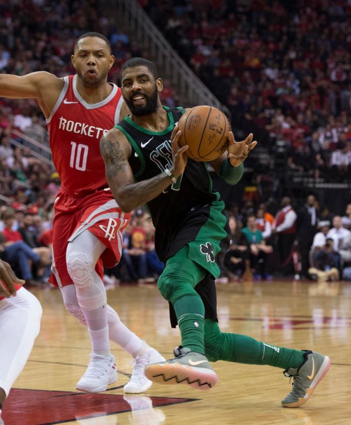 ▲Eric Gordon\\(左\\)、Kyrie Irving（圖／美聯社／達志影像）