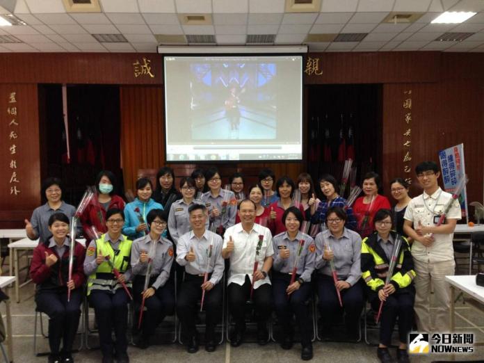 ▲台中市第一警分局透過音樂電影藝文活動，在婦女節前夕向女姓同仁致意。（圖／台中市第一警分局提供 , 2018.03.07\\)