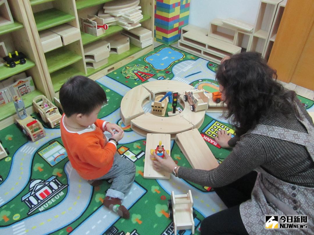▲竹市婦女館規畫各式課程，貼心提供6歲以下幼兒免費托育。（圖／陳志偉攝，2018.03.07）