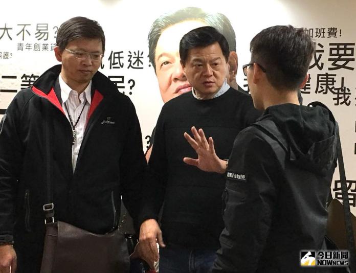 ▲爭取國民黨新北市長提名的周錫瑋8日強調，拜神佛要有心存懺悔的心，及修練自我的修養。（圖／記者陳志仁攝，2018.03.08）