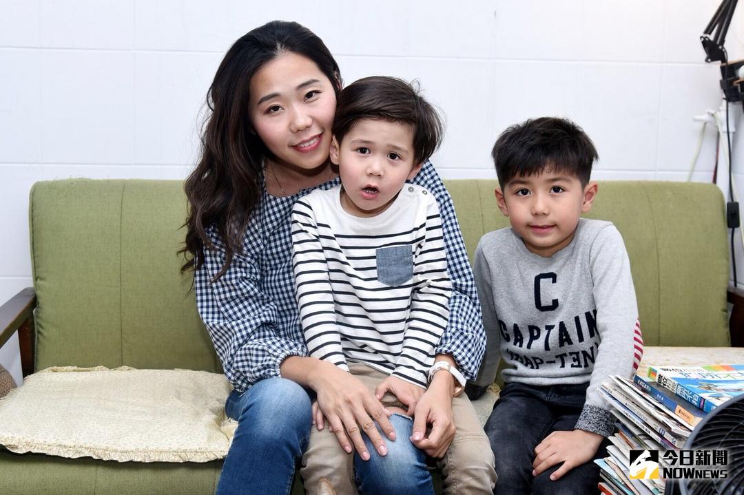 ▲亞歷媽對於阿弟（中）、亞歷有著獨樹一格的教育態度。（圖／記者林柏年攝，2018.03.11）