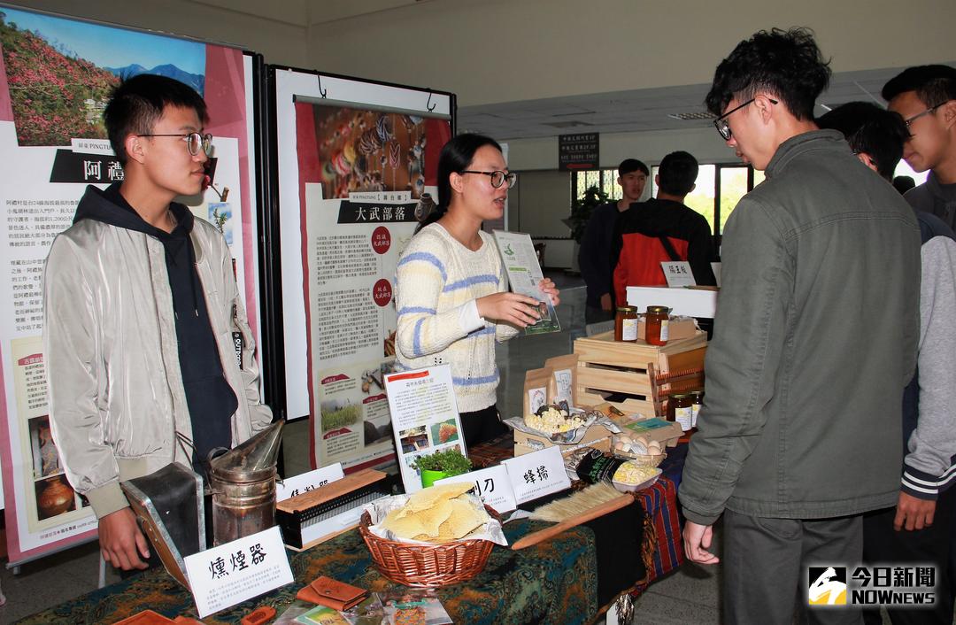 ▲大武部落林下經濟發展初段木香菇、森林蜜、大武森雞、山當歸茶等森林產品。（圖／記者陳宗傑攝,2018.03.12）