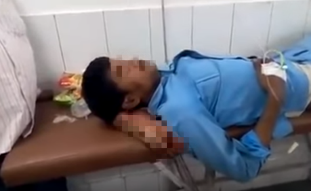 ▲醫師拿「血腥殘肢」當枕頭，傷患瞄一眼嚇瘋。（圖／翻攝自 YouTube ）