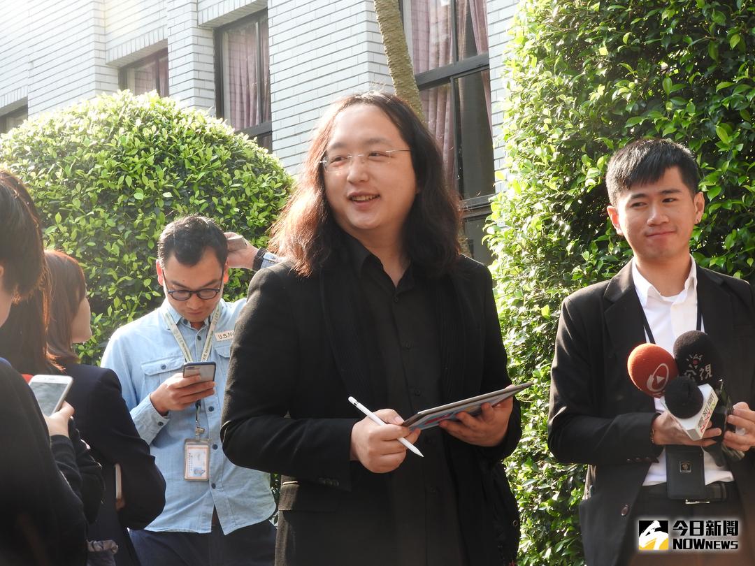 ▲政委唐鳳在PDIS揭露會議紀錄，證實和洪耀福、林錫耀、黃承國3人會談。（資料照片／林仕祥攝 ）