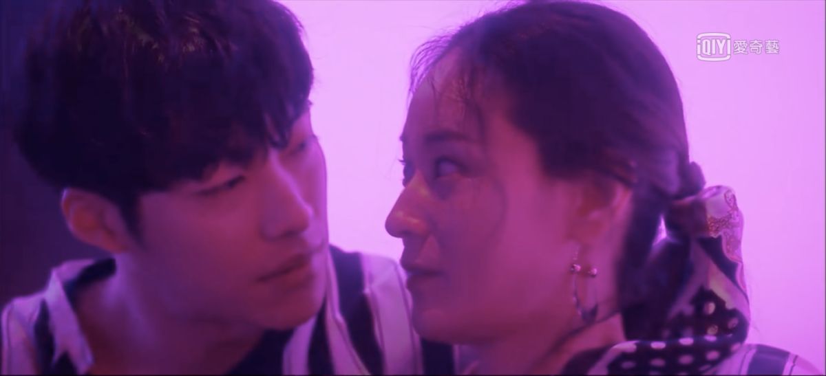 ▲禹棹煥（左）劇中勾引同學媽媽。（圖／愛奇藝台灣站 , 2018.3.13）