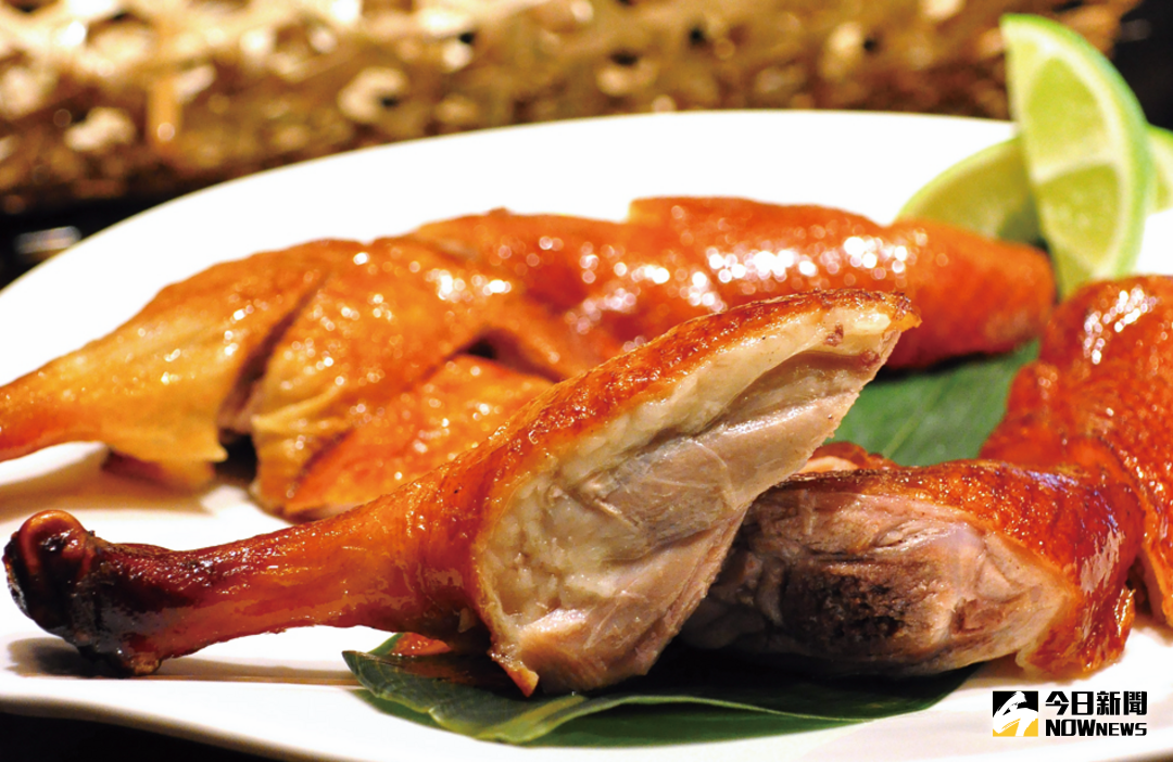 ▲招牌菜「先知鴨二吃」可是頤宮鎮店之寶，想吃還要提前一周預訂。（圖／君品酒店）