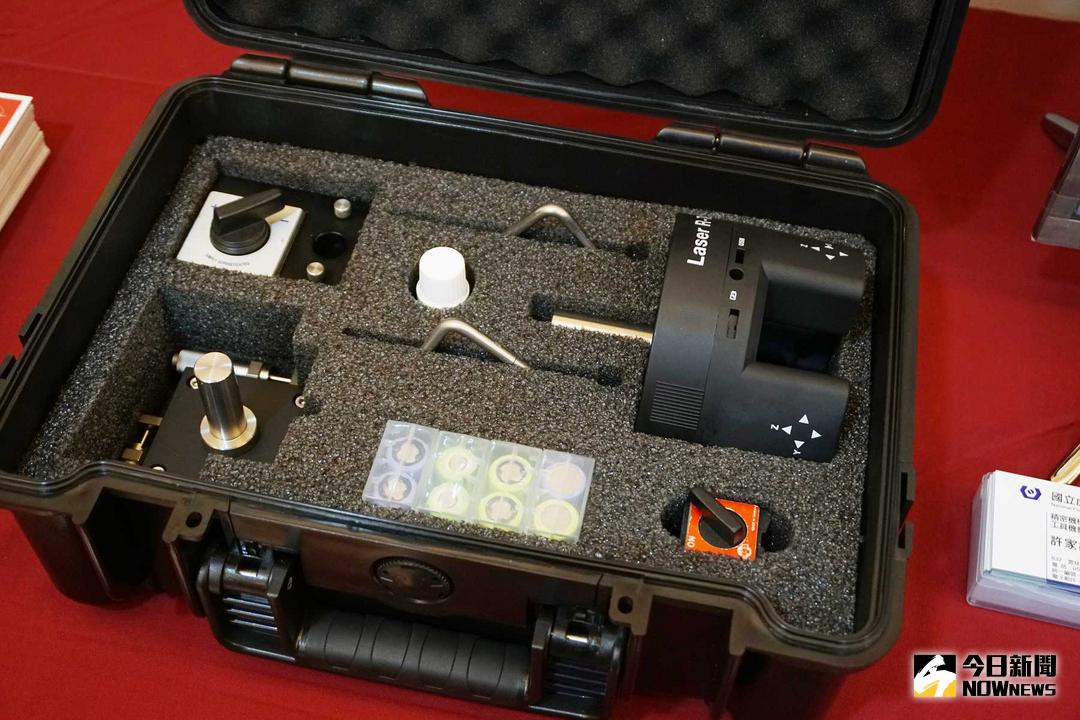 ▲五軸光學式檢測系統。（圖／記者洪佳伶攝 , 2018.03.16）