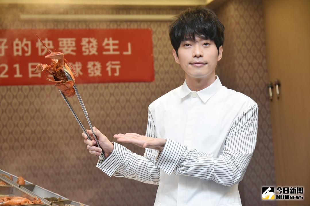 ▲張棟樑發片，特別選在有巨型蒸籠的海鮮餐廳，讓忙碌宣傳期的張棟樑可以大快朵頤。（圖／記者林柏年攝 , 2018.3.20）